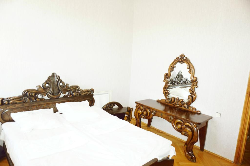 Guesthouse Zedafoni Zestafoni Екстериор снимка