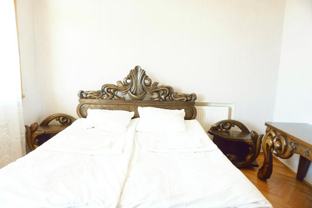 Guesthouse Zedafoni Zestafoni Екстериор снимка