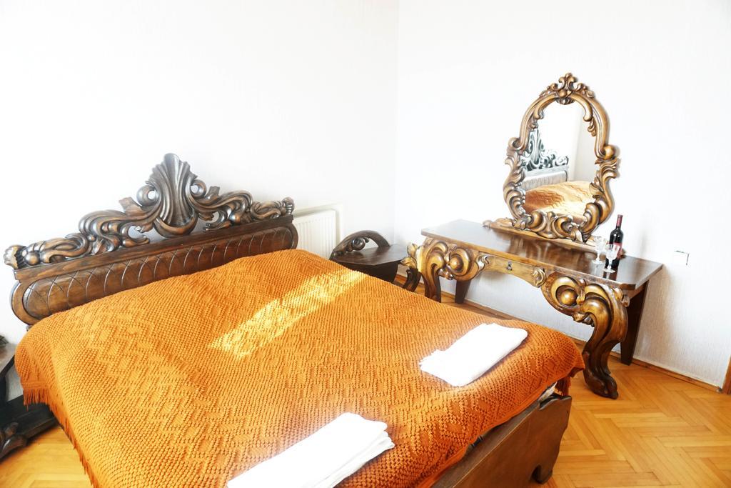 Guesthouse Zedafoni Zestafoni Екстериор снимка