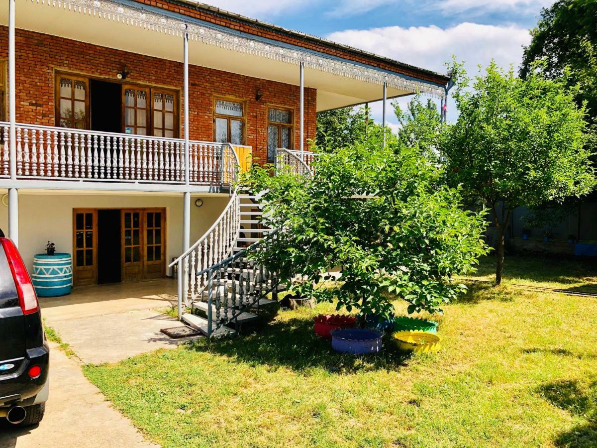 Guesthouse Zedafoni Zestafoni Екстериор снимка