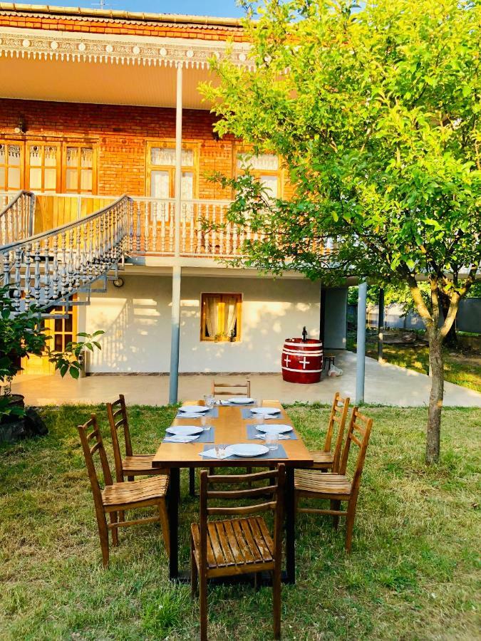 Guesthouse Zedafoni Zestafoni Екстериор снимка